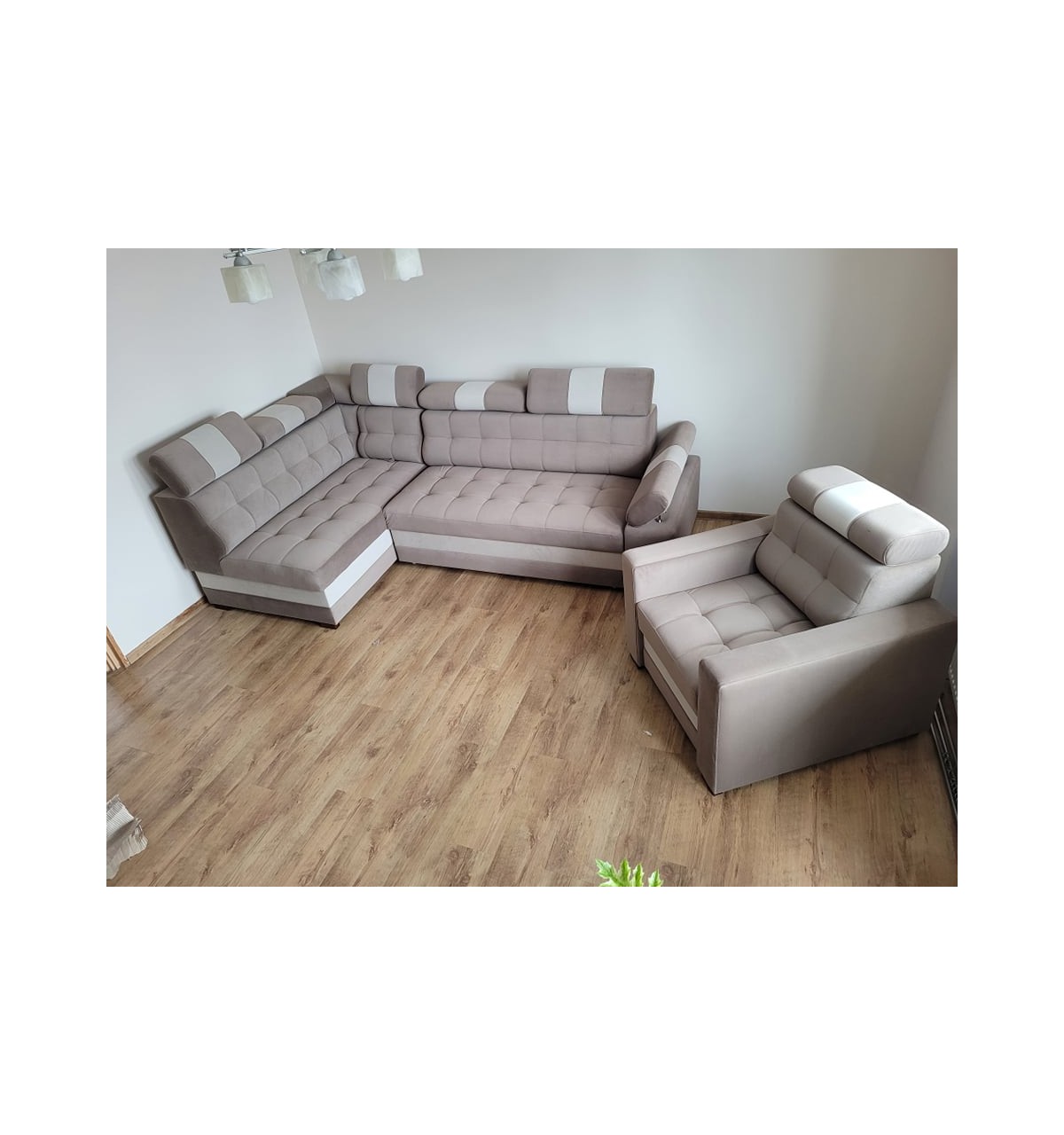 Zestaw sofa narożna oraz fotel tapicerowany