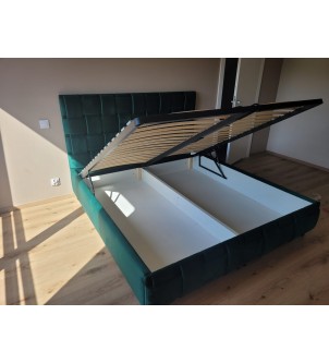 Nowoczesne łóżko z zagłówkiem